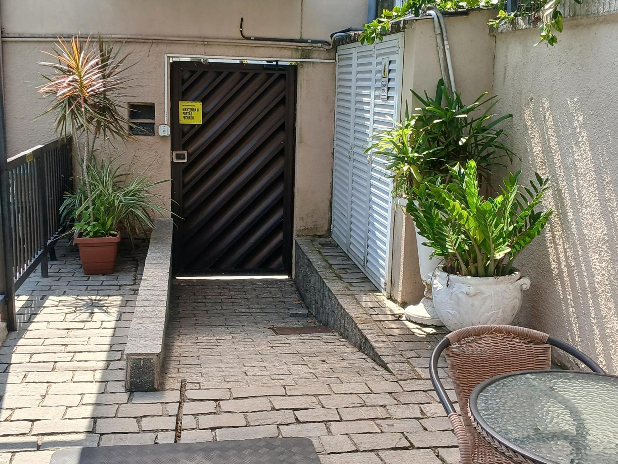 Pousada Parque Suites Estacionamento E Piscina Guarujá Exterior photo