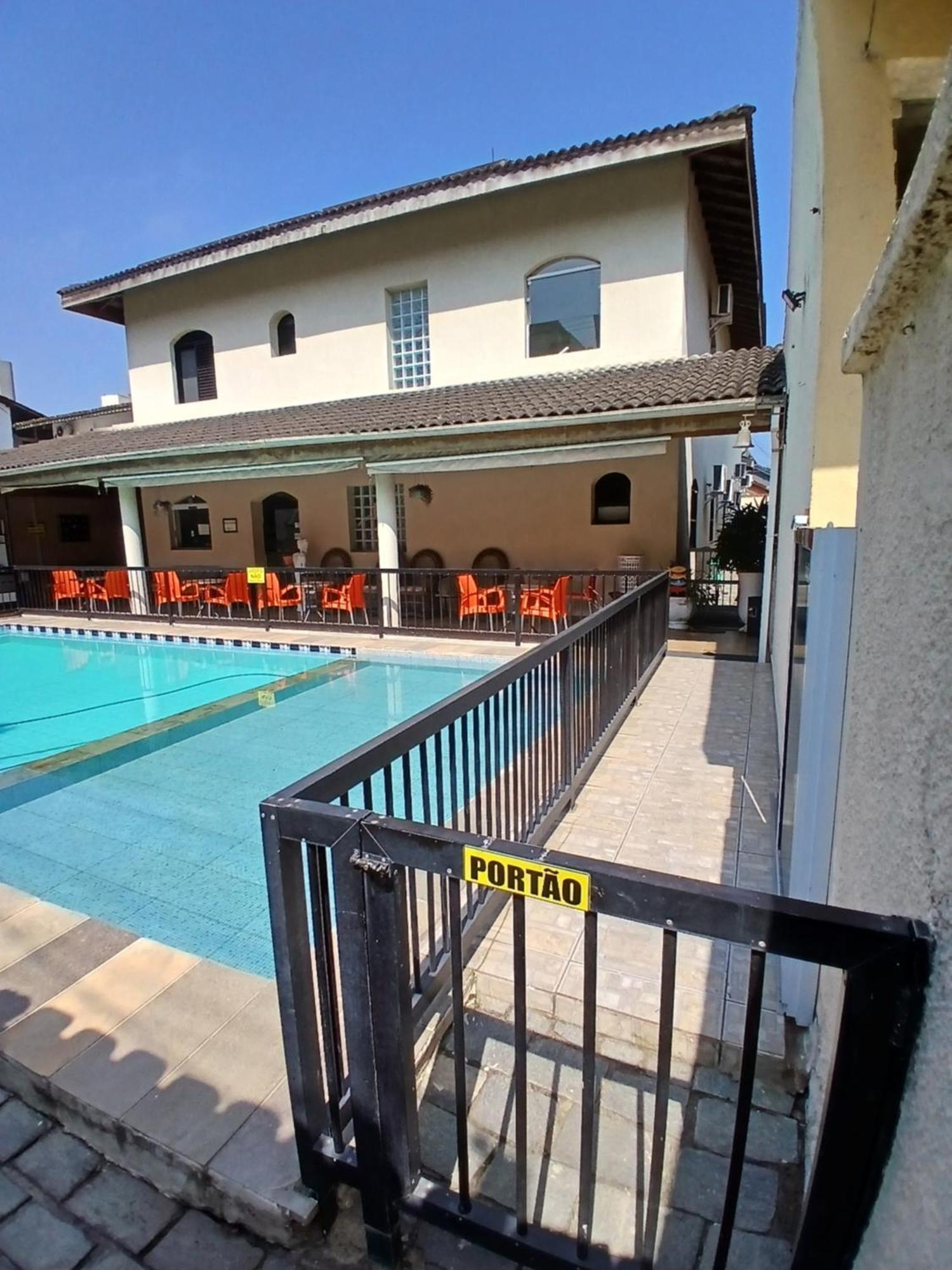 Pousada Parque Suites Estacionamento E Piscina Guarujá Exterior photo