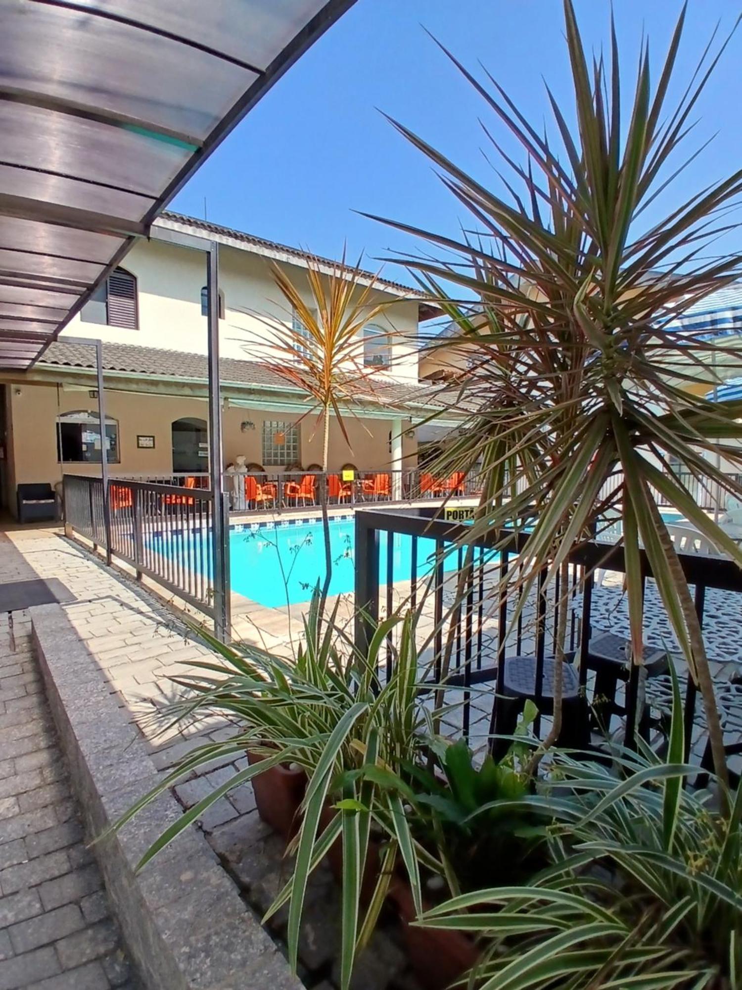 Pousada Parque Suites Estacionamento E Piscina Guarujá Exterior photo